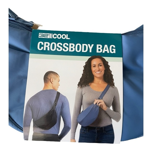 32 Degrees Cool | Women's Water Resistant Adjustable Strap Crossbody Bag | Blue - Picture 4 of 7